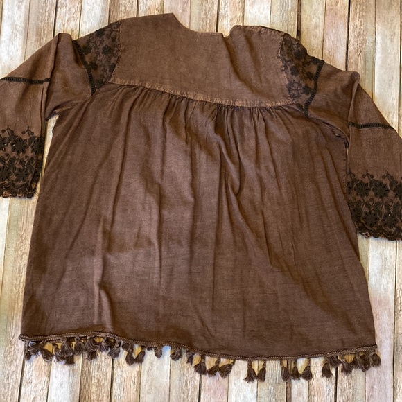 NWT Indigo Thread Co 1X overlay boho style brown with embroidery, acid wash look - Picture 6 of 11